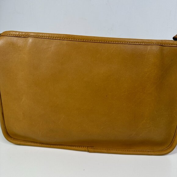 COACH Basic Bag #9455 Tan Leather Vintage 1970s Zippered Clutch Shoulder Bag - Picture 9 of 16